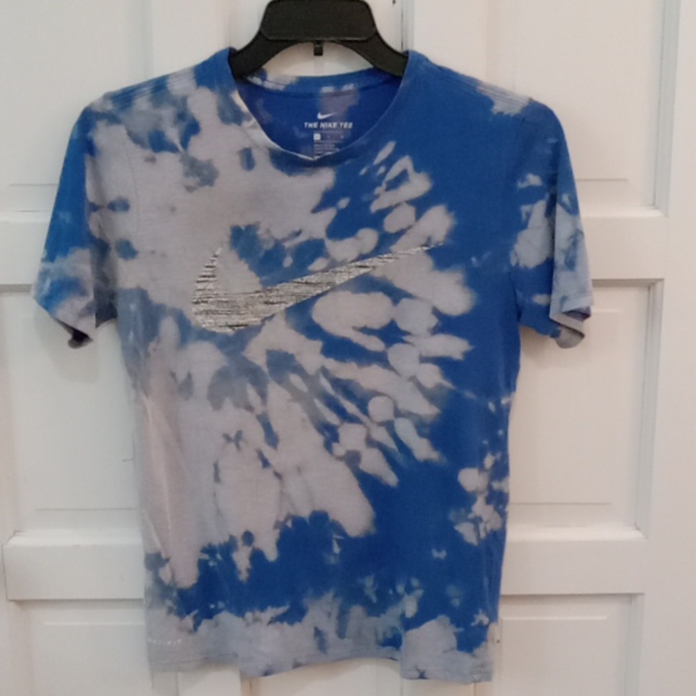 Nike Tie-dye Short Sleeve T-shirt Host Pick ** 8-25-2023